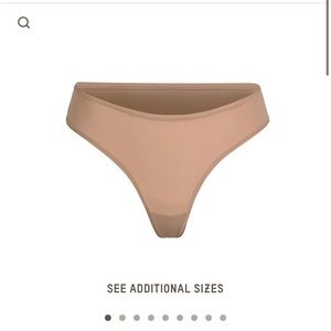 SKIMS THING NWT